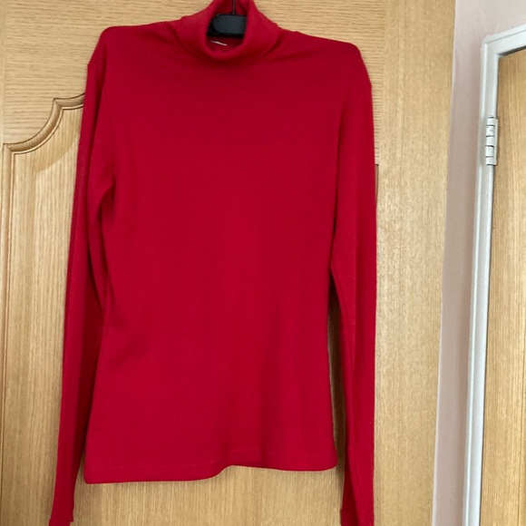 NWOT Lauren Brooke women turtleneck sweater with long sleeves. Size M. Red color - Picture 1 of 2